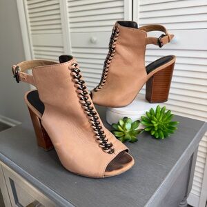 Coach Sandford Saddle Leather Peep Toe Heeled Anke Bootie Cream Beige Size 6.5